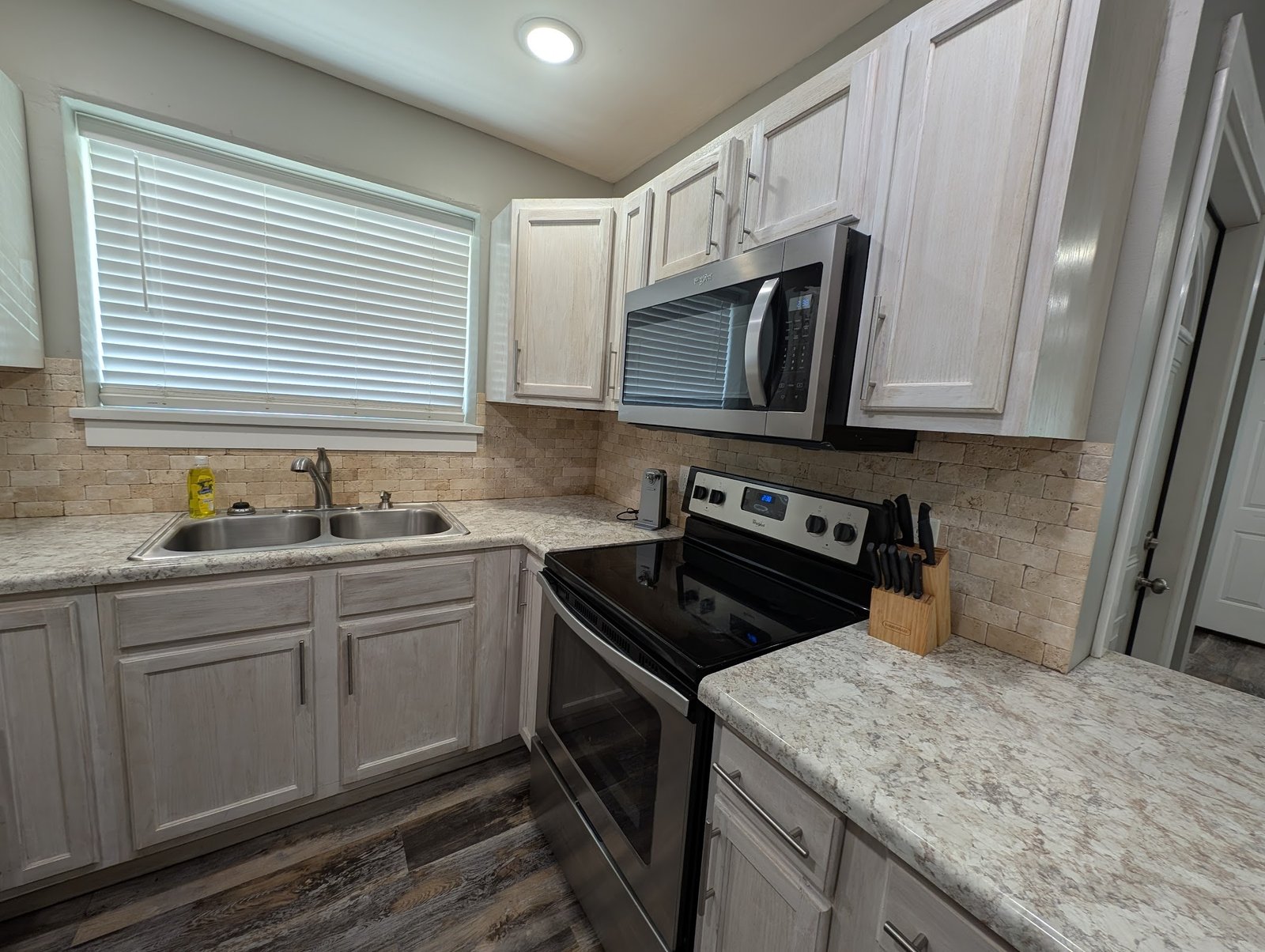 Jonesboro Downtown Mainstreet Suite - Image 4